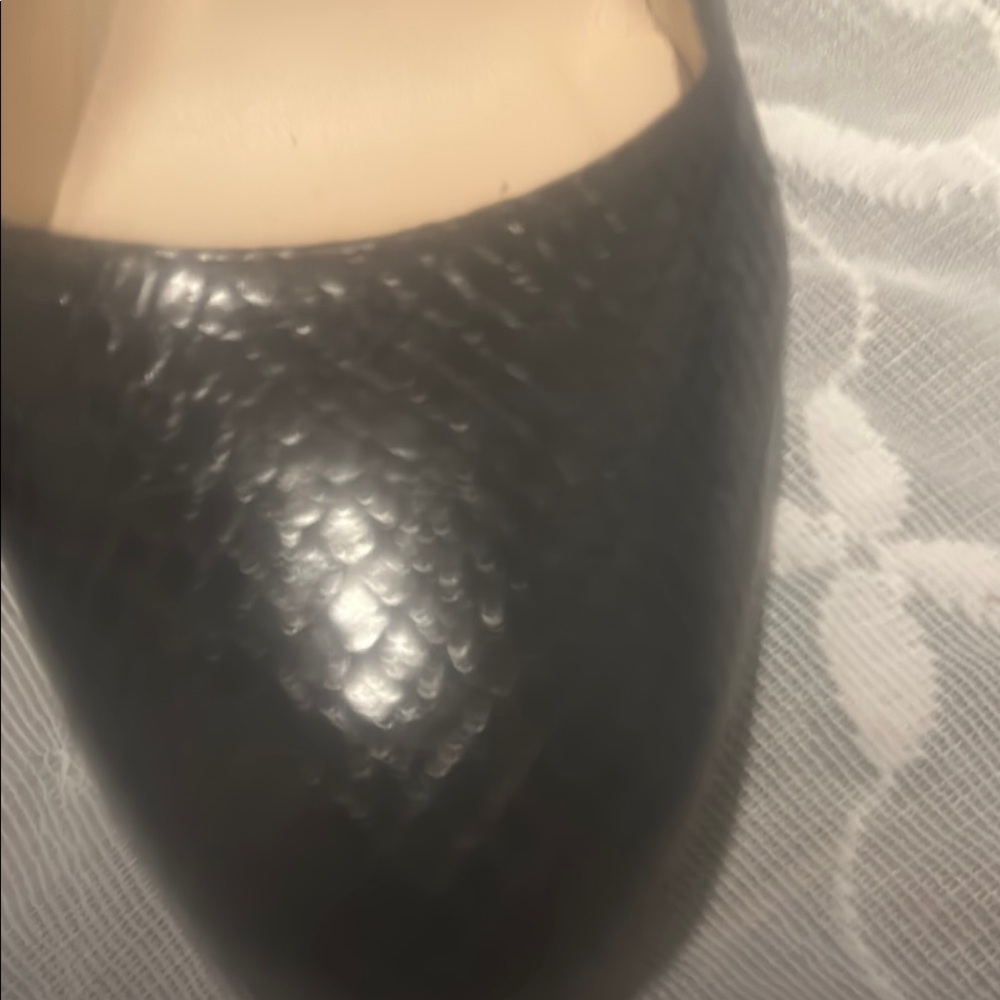 LK Bennett Black Textured Leather Heels - Picture 3 of 6